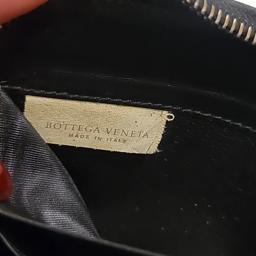 🖤Bottega Veneta Intrecciato Black Leather Zip-around Wallet🖤